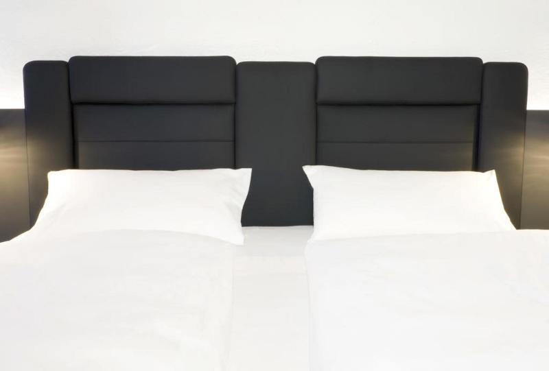 V8 Hotel Koeln At Motorworld Εξωτερικό φωτογραφία