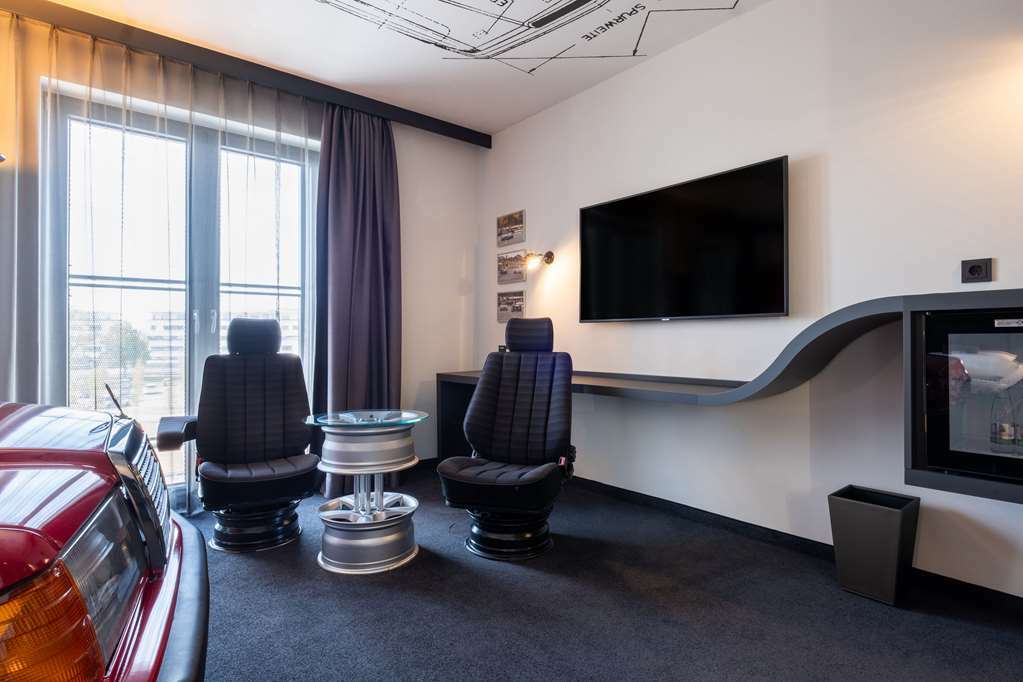 V8 Hotel Koeln At Motorworld Δωμάτιο φωτογραφία